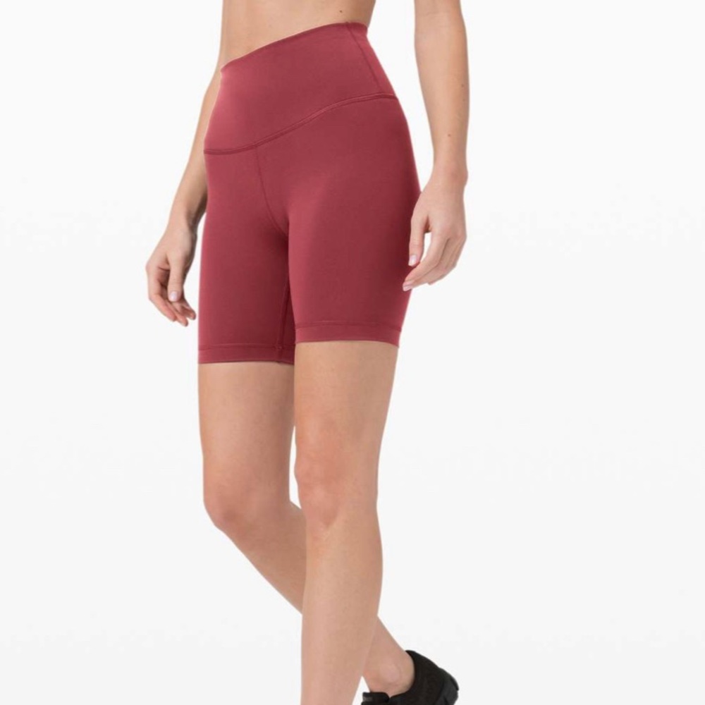 Lululemon Wunder Under Train High Rise Short 6” size 8 in chianti
